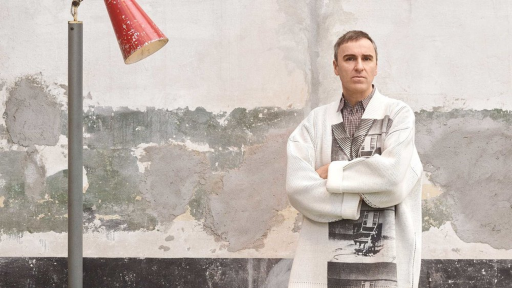 Hinh anh 1: Raf Simons dong cua hang thoi trang cung ten sau 27 nam "phi thuong"