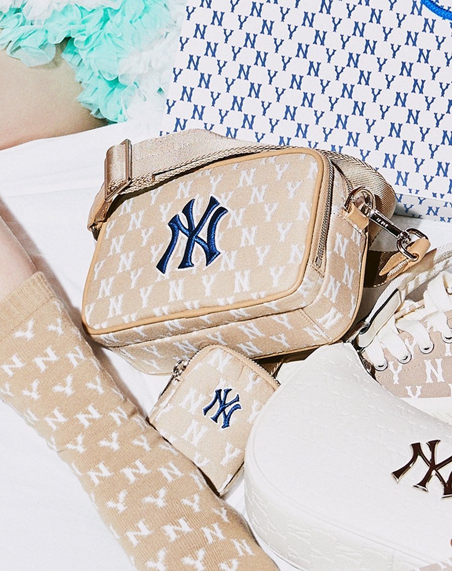 MLB Korea MLB Monogram Crossbag NY Yankees BEIGE