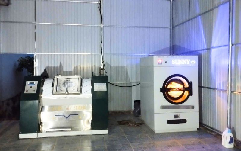 Máy giặt CN 50kg chân mềm, máy sấy CN 50kg 3 pha- điện giao tới Tân Lạc, Hoà Bình