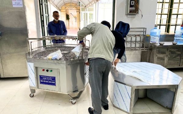 Máy rửa bát TD-04 tại Trường Tiểu học Trung Yên, Cầu Giấy, Hà Nội