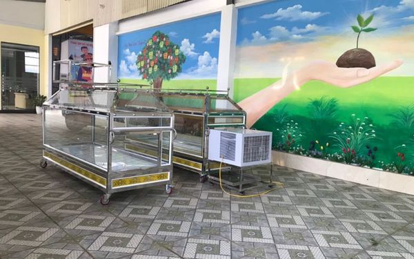 Máy lạnh tang tang lễ bằng kính giao tới Quảng Xương, Thanh Hoá
