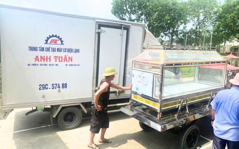 02 Máy lạnh tang lễ bằng kính giao tới Diễn Châu, Nghệ An