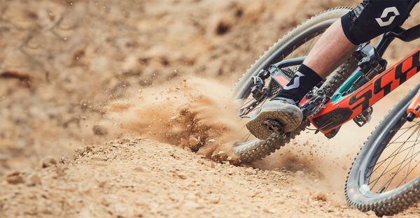 TUBELESS LÀ GÌ? TÔI CÓ NÊN SỬ DỤNG VỎ TUBELESS KHÔNG?