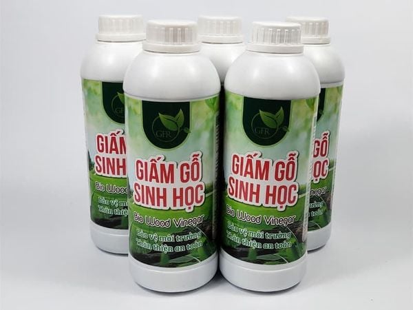 Các loại tinh dầu hoặc giấm gỗ phòng ngừa bọ trĩ khá hiệu quả.