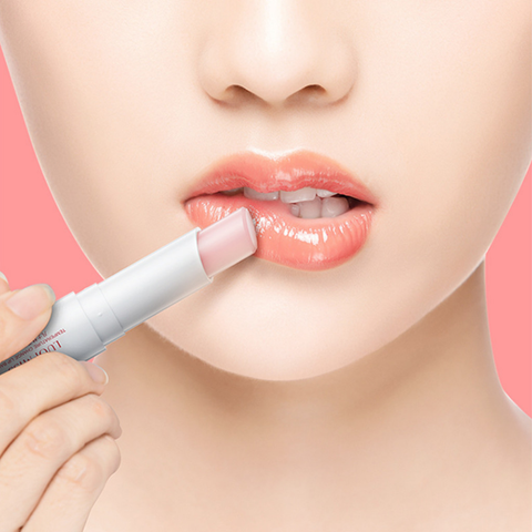 TOP 5 SON DƯỠNG LÀM HỒNG MÔI TỐT NHẤT HIỆN NAY