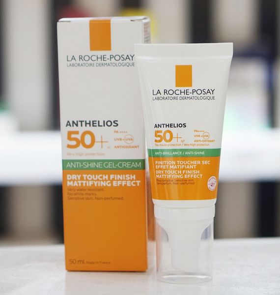 La Roche-Posay Anthelios Dry Touch Finish Mattifying Effect SPF50+