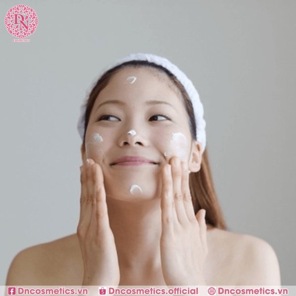 kem dưỡng ẩm vitamin e có bôi mặt được không