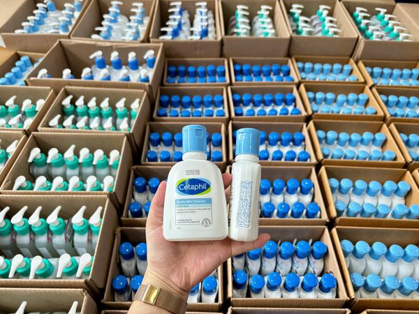 sua-rua-mat-cetaphil-diu-nhe-cho-da-nhay-cam