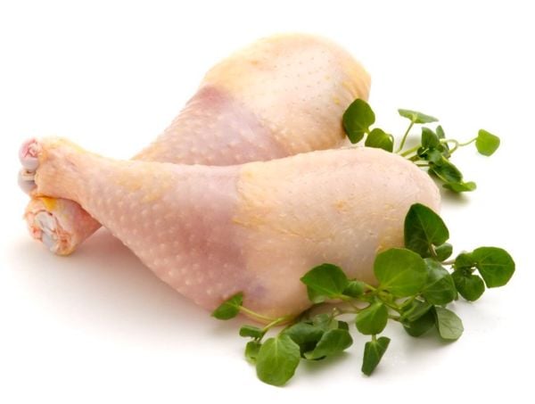 Bật mí cách làm cơm gà xối mỡ da vàng giòn rụm siêu đơn giản Chicken_legs_5f02ef7381774ce5b1292236c68647ed_grande