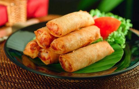 Ăn buffet ở Hải Phòng học ngay cách làm nem hải sản thơm ngon hấp dẫn