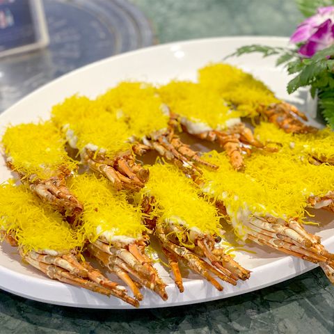 Tôm hùm phủ khoai tây bào