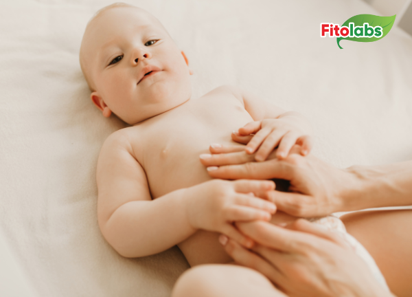 massage bụng cho con giảm khóc dạ đề