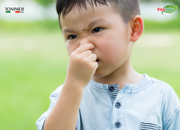 khô mũi ngứa mũi