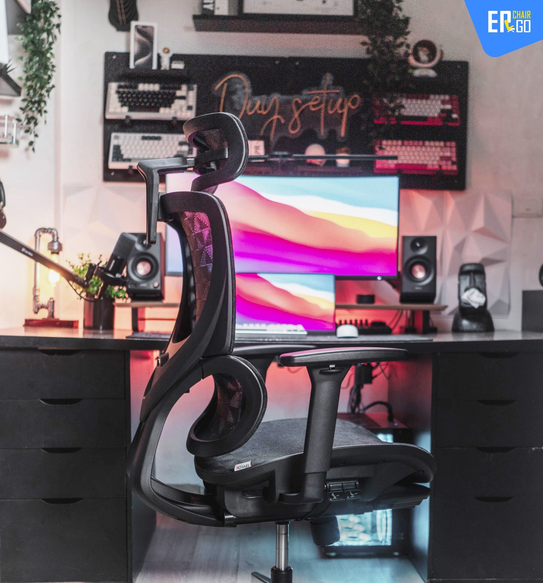 Ghế công thái học Bchair B-102A có Mâm ghế thác nước bọc lưới Bchair B-Vision thoáng khí, tích hợp 2 phím điều chỉnh Wireline