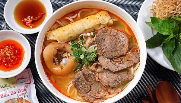 Tự Nấu Bún Bò Huế Chuẩn Vị Với Cốt Cô Đặc Quốc Việt Foods