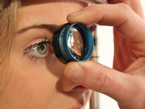 Những dấu hiệu nhận biết về bệnh Glôcôm, nguyên nhân triệu chứng, cách điều trị và các biến chứng thường gặp