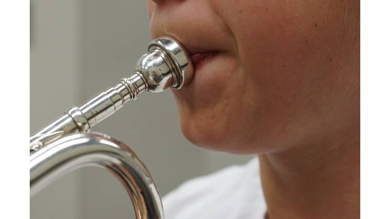 Cách đặt miệng khi thổi kèn trumpet