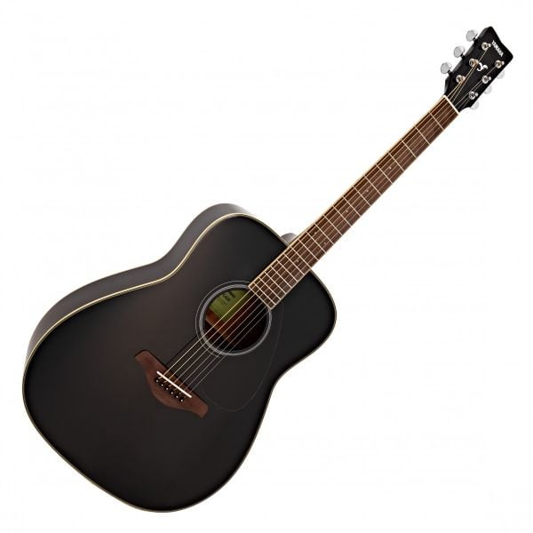 Đàn Guitar Yamaha FG820 có mặt trên gỗ Sitka Spruce nguyên tấm, lưng hông gỗ gụ Mahogany cho âm sắc phong phú