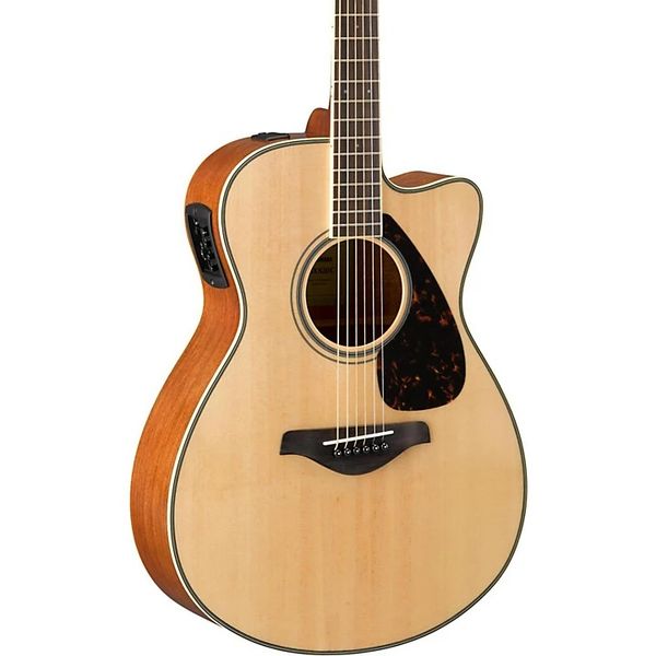 Đàn Guitar Yamaha FSX820C được làm bằng gỗ Vân sam Sitka nguyên tấm cho mặt trên của cây đàn