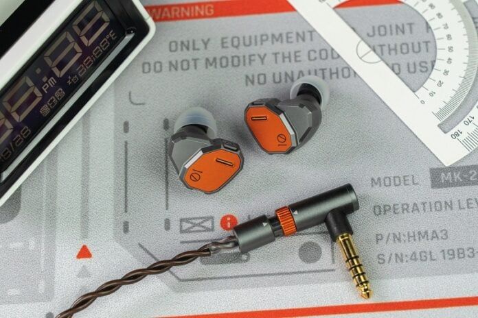 Sưu tầm chọn bộ gear audio cyberpunk với tai nghe HiBy Yacht 10