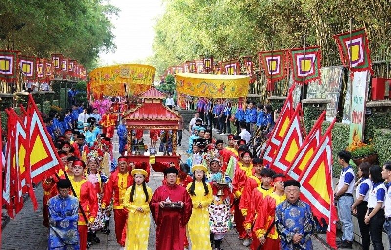 Giỗ Tổ Hùng Vương năm 2025 nghỉ ngắn ngày, đi đâu chơi gì?