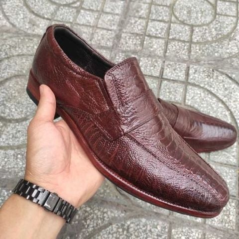 Lý do bạn nên chọn giày da đà điểu và cách phối đồ thời trang