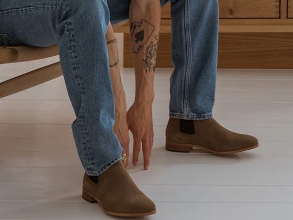 Cách Chọn Mua Giày Chelsea Boot Nam Mũi Tròn