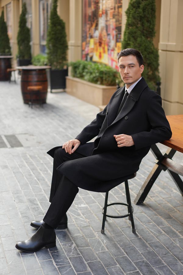 Đôi Chelsea boots nam của Mulgati luôn được phái mạnh săn đón