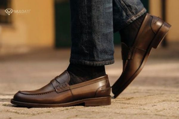 Giày lười da trơn thanh lịch và tinh tế