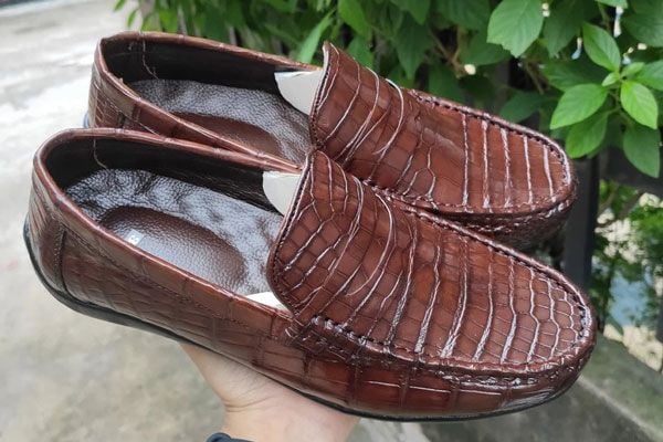 Ưu điểm của giày lười nam da cá sấu