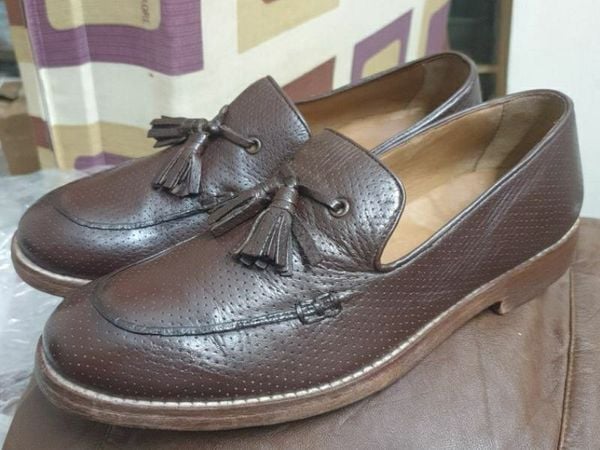 Giày lười nam chất liệu da của thương hiệu Zara