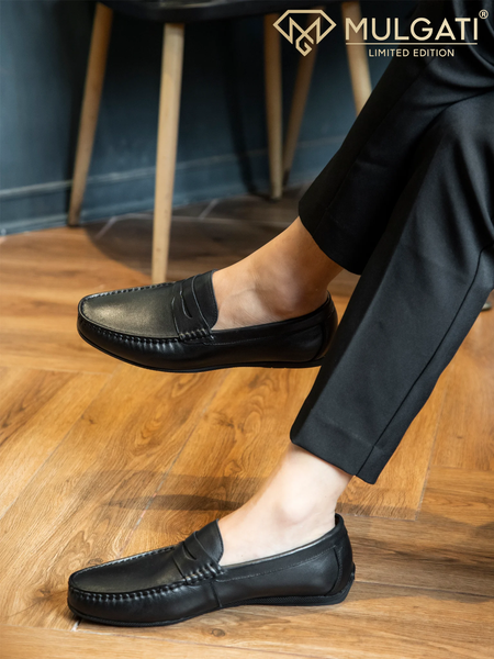 mang giày tây nam bị đau chân