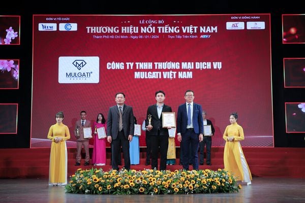 Mulgati nhận cup Top 10 thương hiệu nổi tiếng Việt Nam 2023