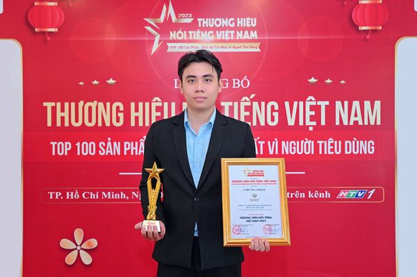 Mulgati nhận cup Top 10 thương hiệu nổi tiếng Việt Nam 2023