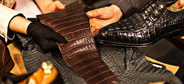 Nguyên liệu để sản xuất giày da thủ công được lựa chọn kỹ càng