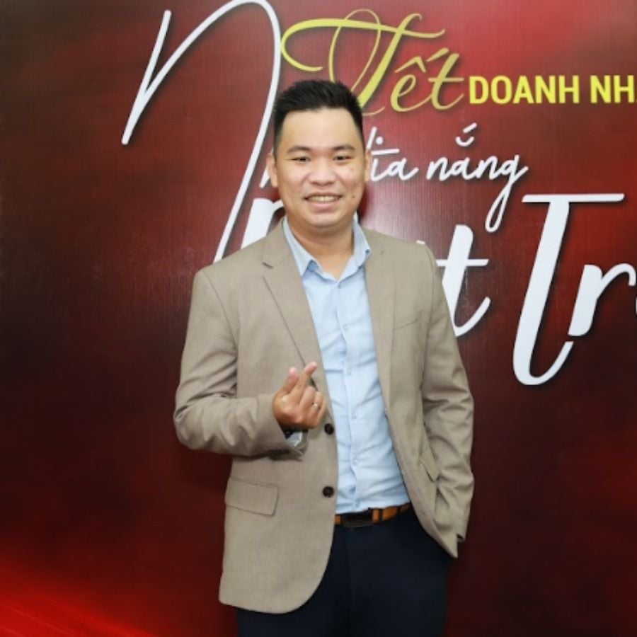 Founder Hoàng Lê Nhật Minh - Phin Xanh