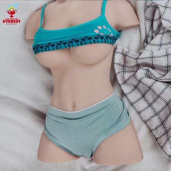 Một cô nàng sextoy bán thân có đầy đủ độ rung và rên có thể đưa các anh lên đỉnh nhanh chóng