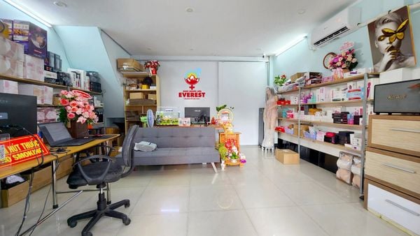 Shop Everest đã được bảo chứng chất lượng từ các feedback của khách hàng