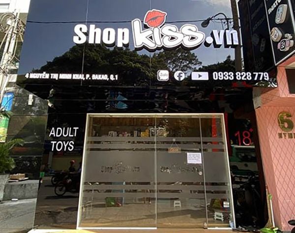 Shop Kiss có hệ thống bán online và offline