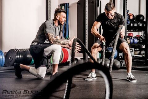 Mẫu đồ thể thao nam basic đẹp phù hợp mọi dáng người