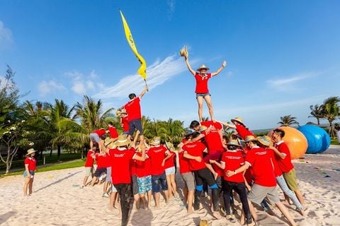 Cherished Memories at Sam Son Beach - Khánh Linh Company's Team Building Activity