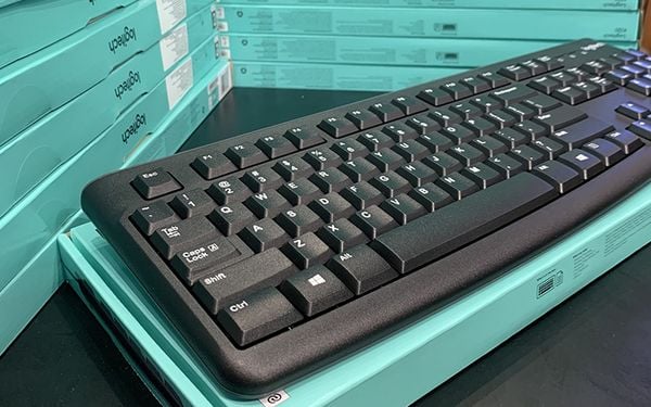 Bàn phím Logitech K120 mang lại trải nghiệm gõ phím chính xác, không ồn