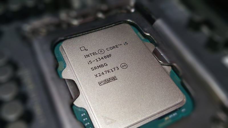 CPU Intel Core i5-13400F hỗ trợ cả DDR4 và DDR5 giúp mở rộng khả năng nâng cấp