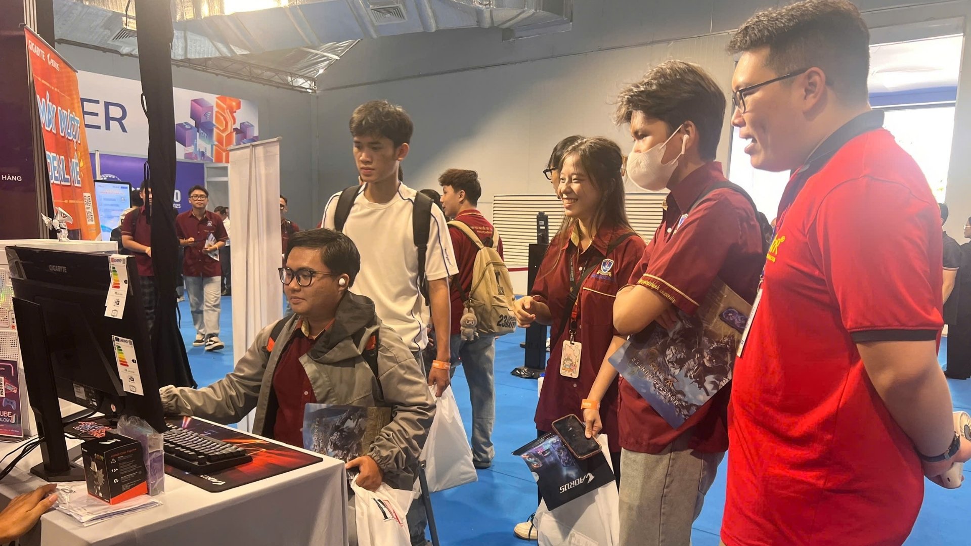Tin Học Ngôi Sao - Triển lãm công nghệ iTech EXPO
