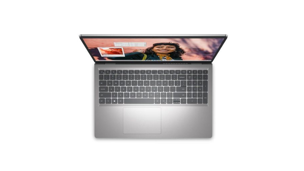 Laptop Dell Inspiron 15 3530 (P16WD1) màn hình 15.6 inch