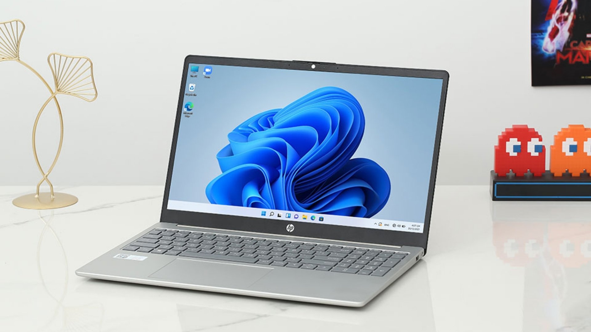 Laptop HP 15.fd1063TU - Màn hình 15.6 inch FHD – Đáp ứng tất cả các nhu cầu