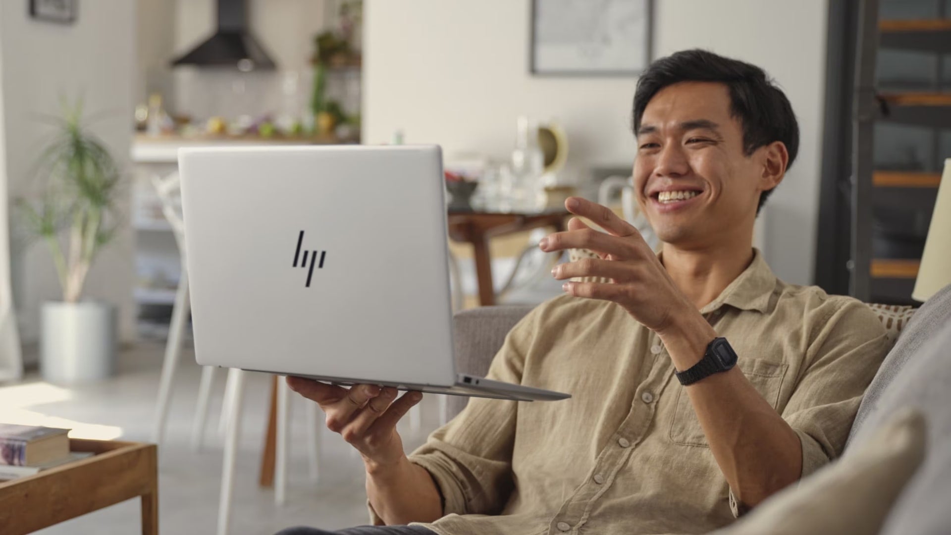 laptop HP có dung lượng pin đủ đáp ứng nhu cầu của người dùng