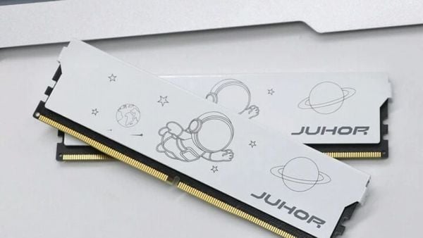 Ram Juhor 32GB White Flat có thiết kế màu trắng phẳng