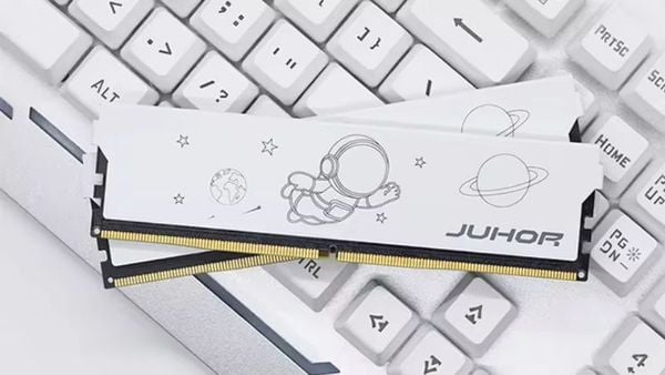 Ram Juhor 32GB White Flat sử dụng chip Samsung