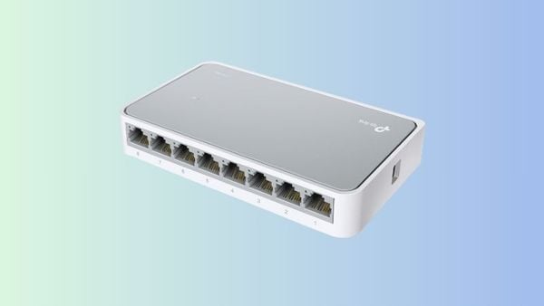 8 cổng Fast Ethernet 10/100Mbps giúp kết nối ổn định với tốc độ cao